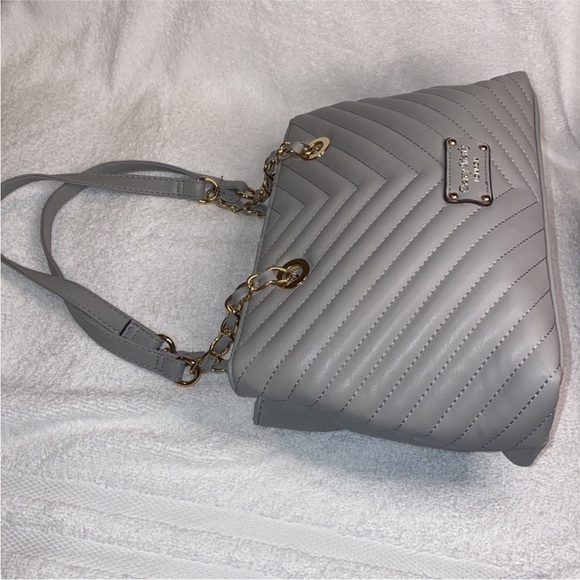 Darcy Marks London Gray Quilted Leather Shoulder Bag EUC - Picture 3 of 13